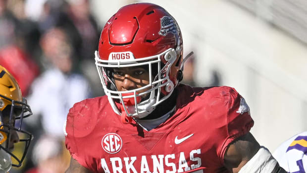 Razorbacks linebacker Chris "Pooh" Paul tracking down an LSU runner last November